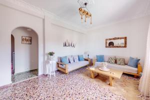 Posezení v ubytování Poseidonia Syros cozy house