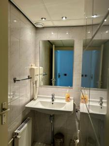 Koupelna v ubytování Hotel De hertog Franeker