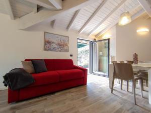 Posezení v ubytování Dascio Silence Ferienwohnung mit Panorama Balkon