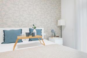 A seating area at Luxury apt in Moscova (Gym+parking+private office)