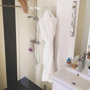 Ένα μπάνιο στο Maison proche Pont l'Eveque Deauville Honfleur +21 φωτογραφίες