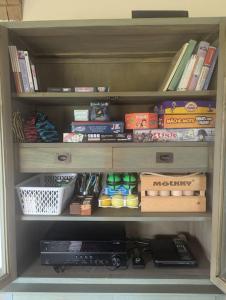 Η βιβλιοθήκη της παραθεριστικής κατοικίας