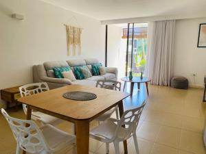Χώρος καθιστικού στο Appt avec jardin, 300m des plus belles plages
