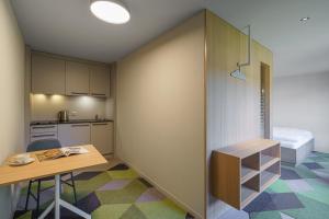 Dapur atau dapur kecil di The Lab Hotel & Apartments
