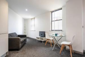Χώρος καθιστικού στο 1 Bed Budget Friendly Flat in Central Halifax +2 φωτογραφίες