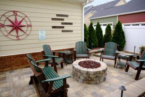 Fotografie z fotogalerie ubytování The Grey Havens Spacious Cozy 3 bed v destinaci Franklin