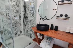 Un baño de Charmant studio bord de mer