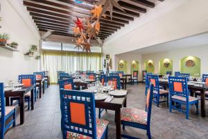 Restoran või mõni muu söögikoht majutusasutuses Emotions by Hodelpa - Juan Dolio