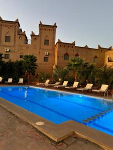Kasbah Ait BenHadda内部或周边的泳池