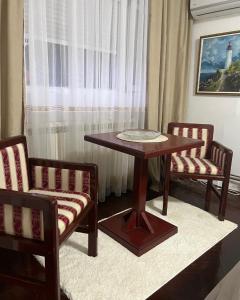Zona de estar de VERA apartman