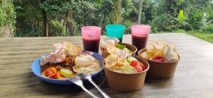 Φαγητό σε οργανωμένο κάμπινγκ ή κάπου εκεί κοντά