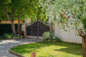 Zahrada ubytování Villa Tina in Pinezići (Haus für 10 Personen)