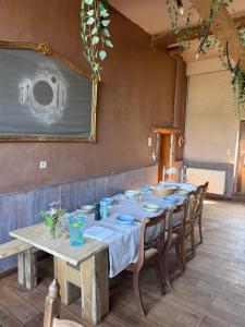 Restaurace v ubytování Buteo chambres d'hôtes & espresso