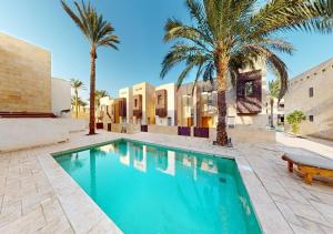 Bazén v ubytování Cozy 2 Bedroom-WS3 at SCARAB Elgouna nebo v jeho okolí