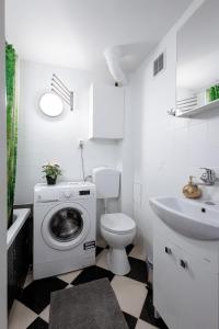 Koupelna v ubytování ClickTheFlat Wilson Square Apart Rooms