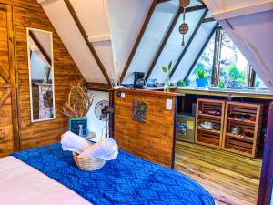 Glamping Chalet Deluxe cerca al centro de Villa de Leyva - By Serena Morena客房内的一张或多张床位