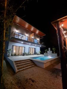 Bazén v ubytování Pinilla Highlands Incredible mountain views nebo v jeho okolí