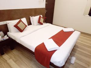 Postel nebo postele na pokoji v ubytování Hotel Marys Arcade