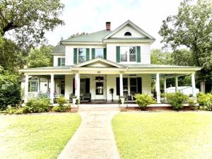Taman di luar Viridia Bed and Breakfast
