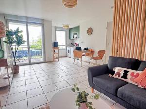 Χώρος καθιστικού στο Charmant T2 terrasse, garage