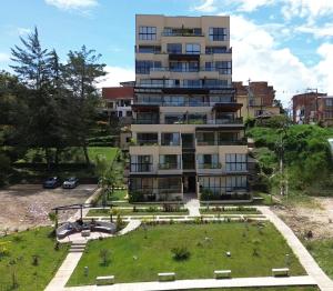 Fotografie z fotogalerie ubytování Penthouse View & Lake Access 5min To Town v destinaci Guatapé