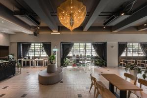Restaurace v ubytování Hotel YAM LAGOM