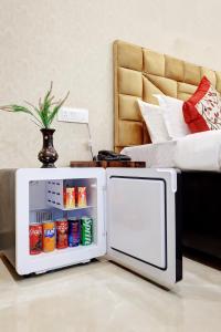 Posezení v ubytování Hotel Nirvana Inn and Banquet-Near Expo Mart Greater Noida