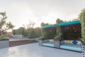 Zahrada ubytování Holiday Inn Express Bangkok Soi Soonvijai by IHG