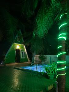 Bazén v ubytování GreenLeaf Resorts and Restaurant nebo v jeho okolí