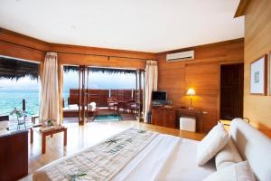 Posezení v ubytování Adaaran Prestige Water Villas - with Dine around Premium All inclusive - 24 hours