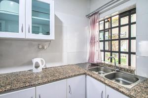 Kuchyň nebo kuchyňský kout v ubytování North Manor Nakuru + 37 fotografií