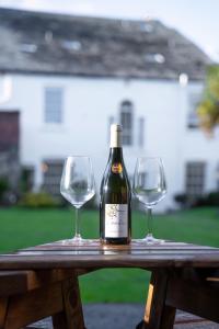 Lonsdale House Boutique Apartments的酒水