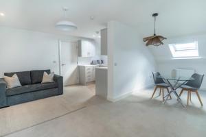Lonsdale House Boutique Apartments的休息区