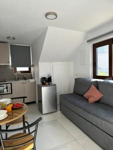 Kuchyň nebo kuchyňský kout v ubytování Kasteli Apartment