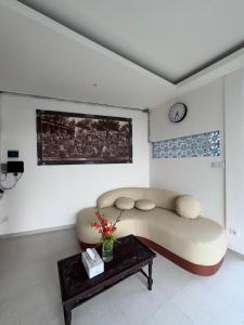 Χώρος καθιστικού στο Omah Santai Guest House Canggu