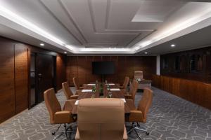 Zona business o sala conferenze di Warwick Hotel Jeddah