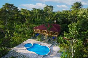 Bazén v ubytování Magnolia Estates & Resorts nebo v jeho okolí