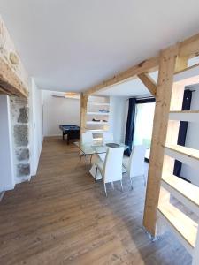 Φωτογραφία από το άλμπουμ του maison avec jardin 4 pers, 2 lits, billard, wifi, clim σε Foulayronnes +9 φωτογραφίες