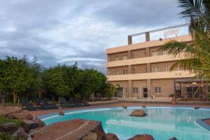 Bazén v ubytování Praia Capital Residence Aparthotel nebo v jeho okolí