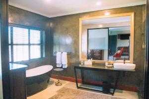 The Bohemian Guesthouse的一间浴室
