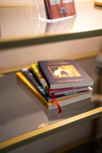 Knihovna v apartmánu