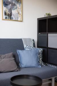 Posedenie v ubytovaní Wola Lavish Apartment