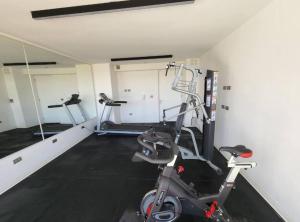 Fitness centrum a/nebo fitness zařízení v ubytování Departamento full equipado