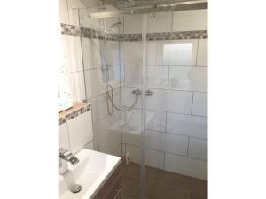 Ένα μπάνιο στο Holiday home Dan Huus Marie