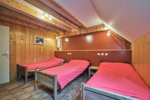 Postel nebo postele na pokoji v ubytování Gite Sappey Chartreuse