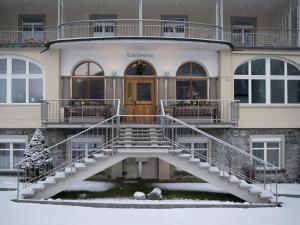 Majutusasutuse Hotel Edelweiss fassaad või sissepääs
