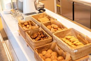 Makanan di atau berdekatan hotel