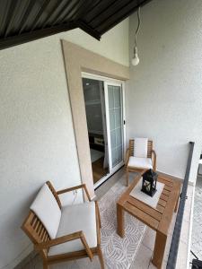 Apartman Pirović的休息区