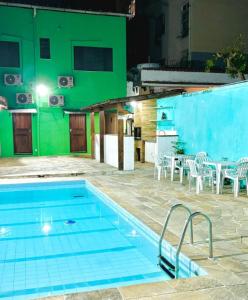 Hostel Estação Maracanã内部或周边的泳池
