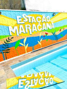 Hostel Estação Maracanã内部或周边的泳池